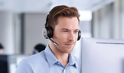 Noise cancelling headset